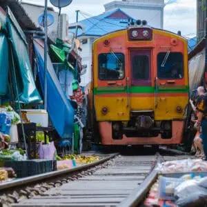 Thailandia: tra templi dorati e Phi Phi Island - Giorno 4: Mercati iconici: Maeklong & Damnoen Saduak